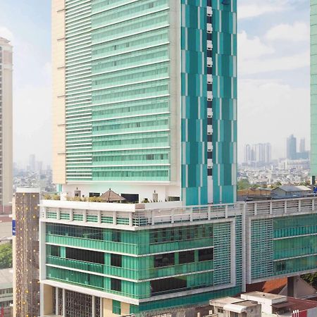 Novotel Jakarta Gajah Mada Экстерьер фото