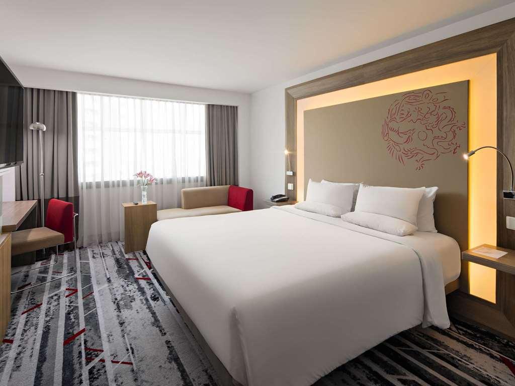 Novotel Jakarta Gajah Mada Номер фото