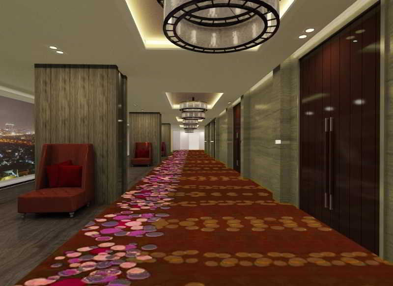 Novotel Jakarta Gajah Mada Экстерьер фото