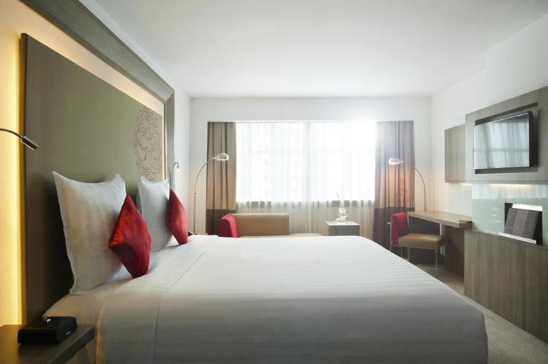 Novotel Jakarta Gajah Mada Экстерьер фото