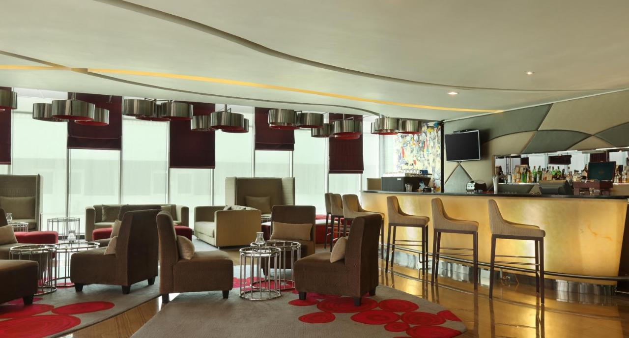 Novotel Jakarta Gajah Mada Экстерьер фото
